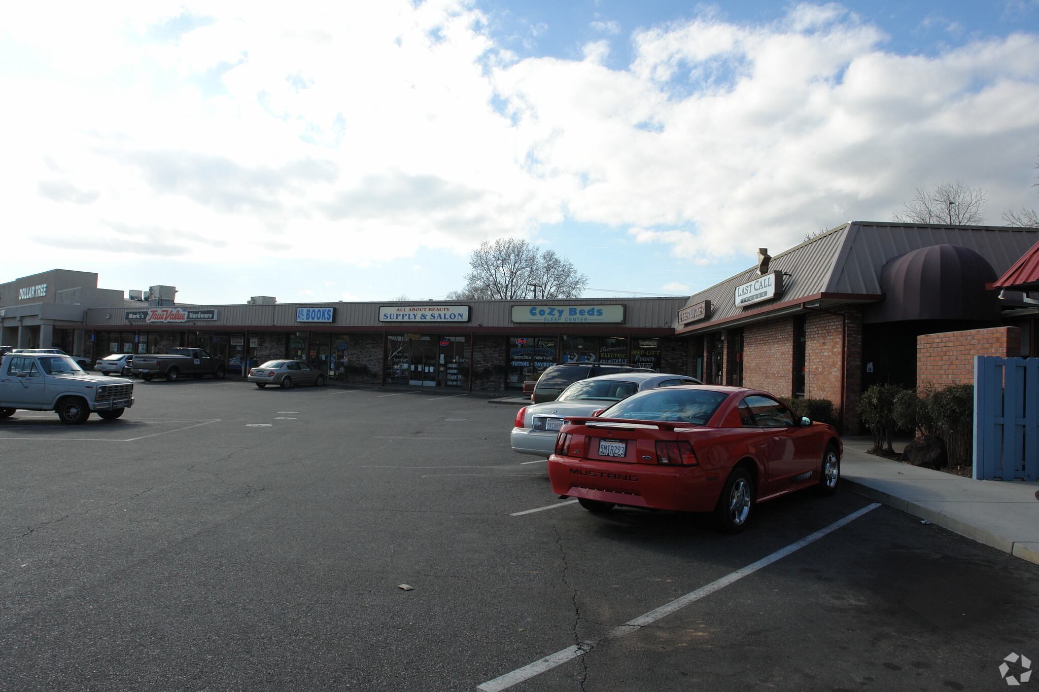 864-880 East Ave, Chico, CA for lease Primary Photo- Image 1 of 3