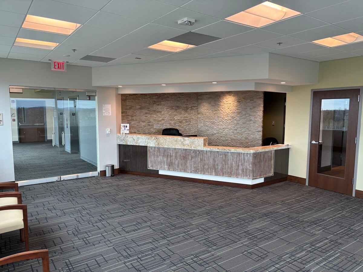24430 Stone Springs Blvd, Dulles Town Center, VA 20166 - Unit 500 - - Interior Photo - Image 2 of 8