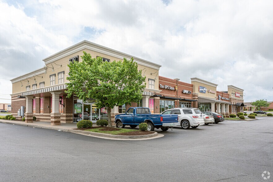 479-481 Sam Ridley Pky W, Smyrna, TN à louer - Photo du bâtiment - Image 3 de 3