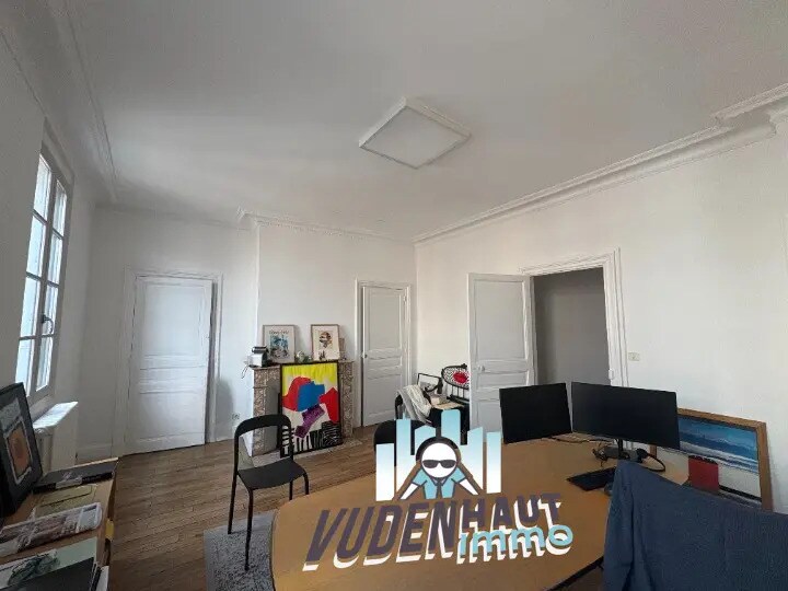 Office in Toulouse for lease Interior Photo- Image 1 of 10