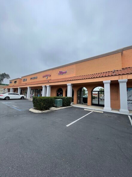 12345 Mountain Ave, Chino, CA à louer - Photo du bâtiment - Image 3 de 4
