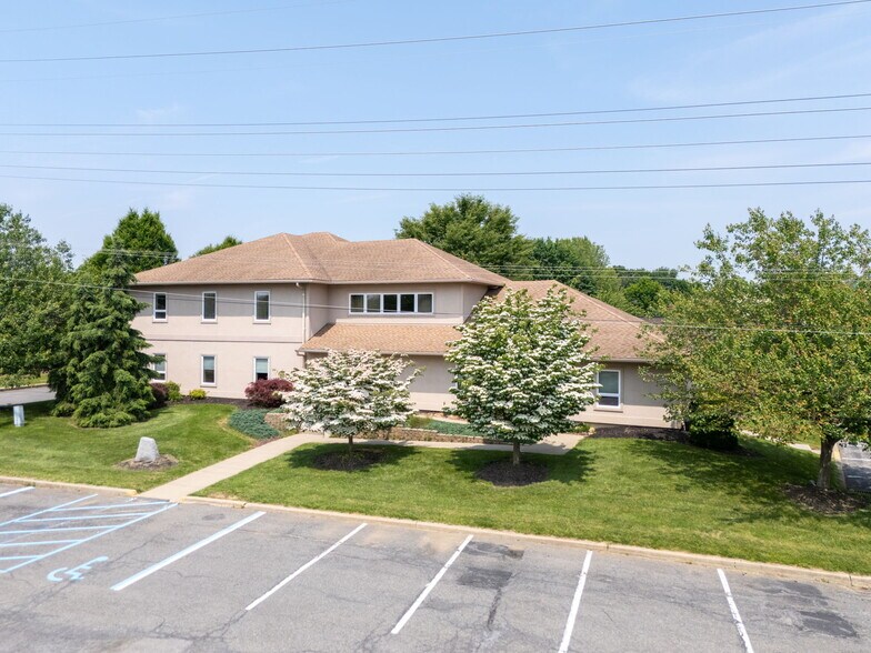 1000 Coventry Dr, Phillipsburg, NJ for sale - Building Photo - Image 2 of 33