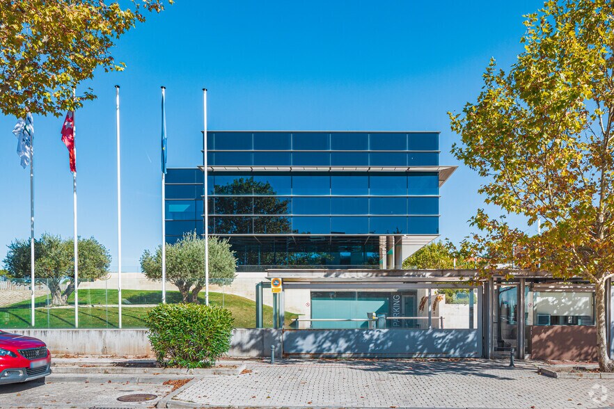 Calle José Echegaray, 20, Las Rozas de Madrid, Madrid à louer - Photo du bâtiment - Image 2 de 2