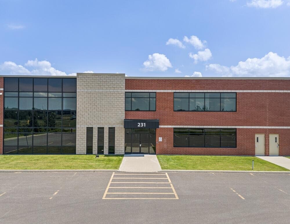 231 Rue Des Menuisiers, Saint-germain-de-grantham, QC for lease Primary Photo- Image 1 of 6