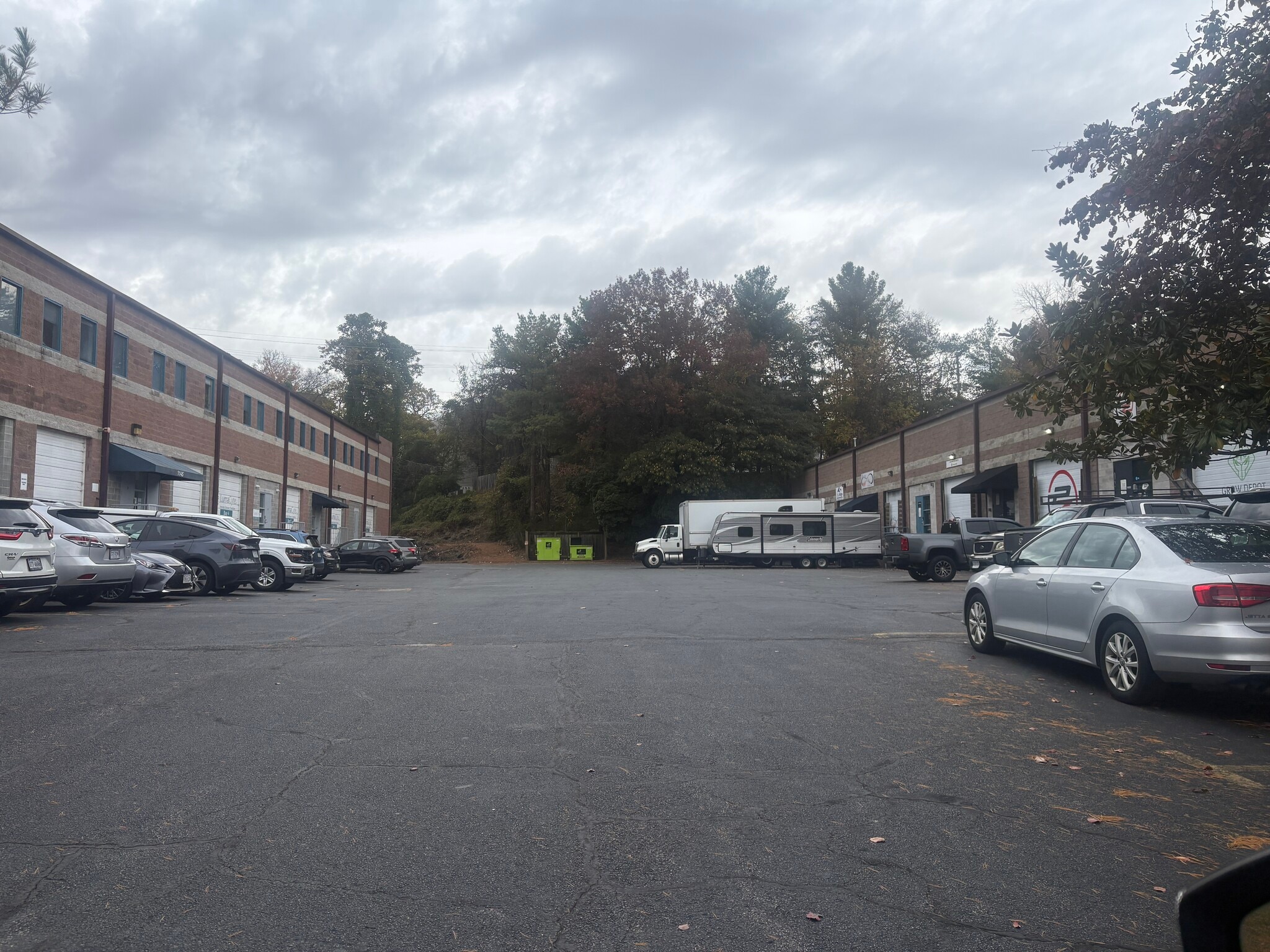 1147 River Rd, Charlottesville, VA for lease Interior Photo- Image 1 of 3