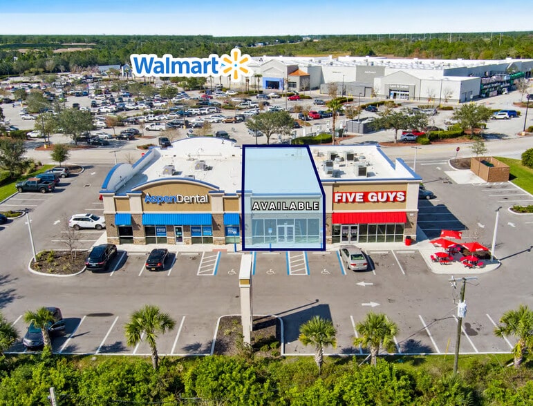 379 Kings Hwy, Punta Gorda, FL à louer - Photo du bâtiment - Image 1 de 5