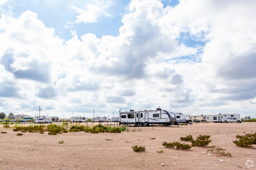 801 Woodard St, Pyote, TX for sale - Building Photo - Image 2 of 20