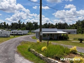 Plus de détails pour 2785 S Byron Butler Pky, Perry, FL - Multi-résidentiel à vendre
