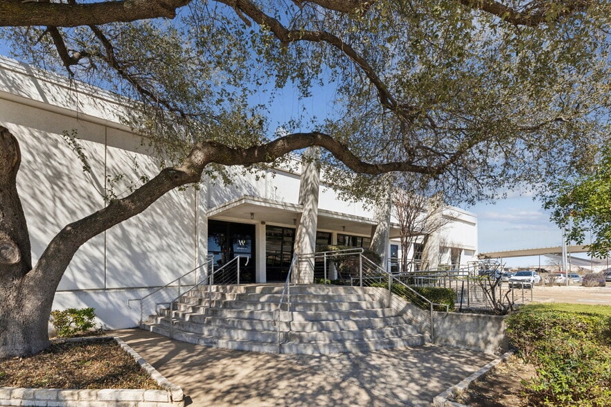 200 Greenleaf St, Fort Worth, TX for sale - Building Photo - Image 3 of 24