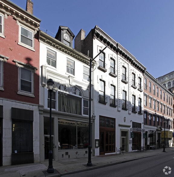 725-729 Walnut St, Philadelphia, PA à louer - Photo du bâtiment - Image 2 de 11