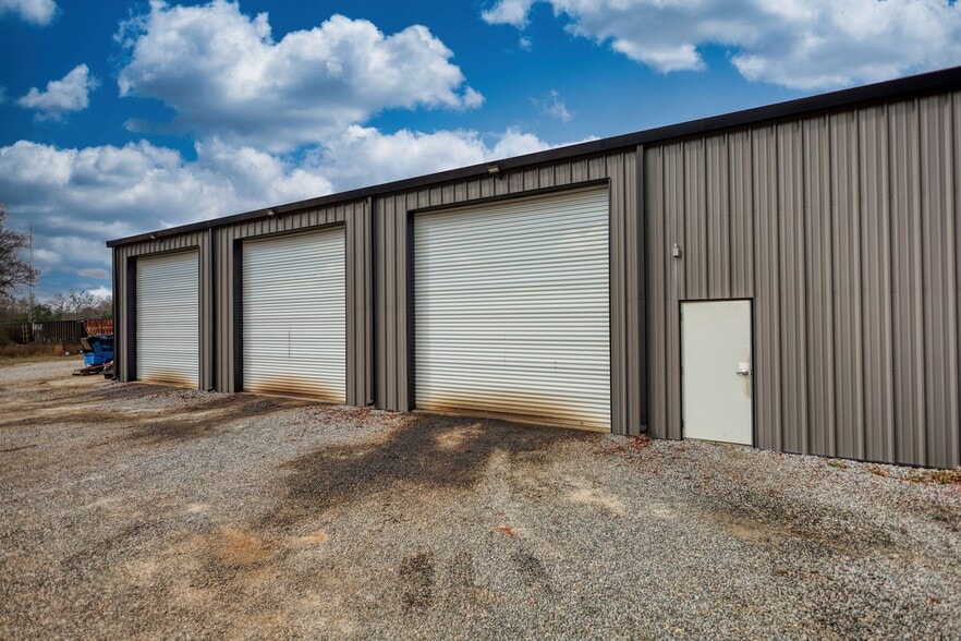 200 Railroad St, Monticello, GA à vendre - Photo du bâtiment - Image 2 de 47