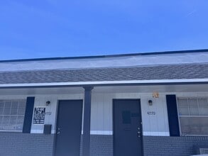 4861-4875 NE 12th Ave, Fort Lauderdale, FL à louer Photo du bâtiment- Image 1 de 3