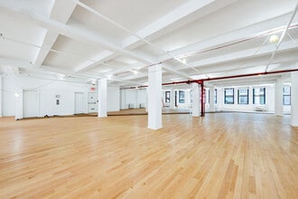 122 W 22nd St, New York, NY for lease Interior Photo- Image 2 of 8