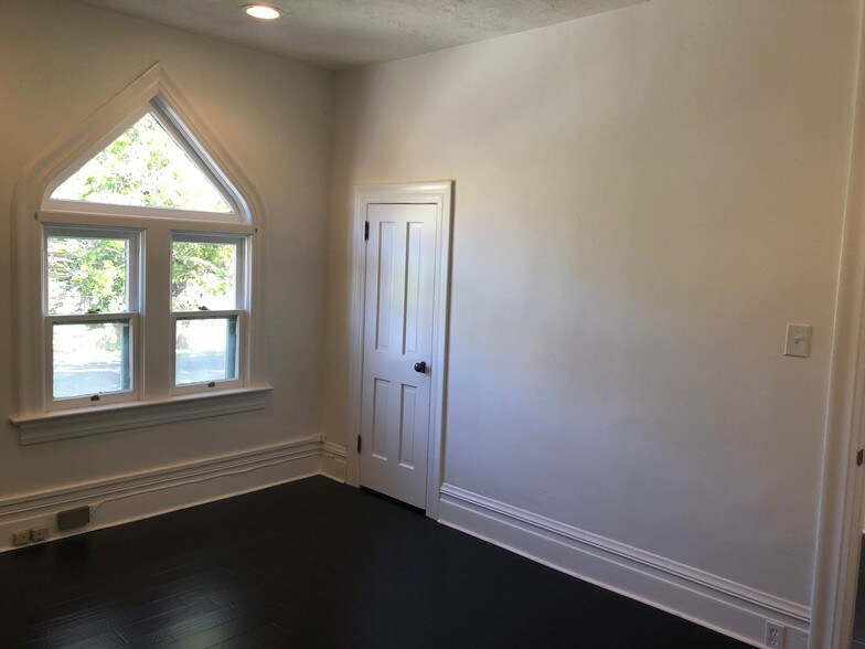 209 N 400 W, Provo, UT à louer - Photo intérieure - Image 2 de 24