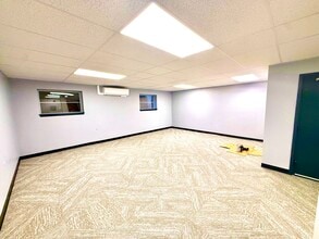 550 Forest Ave, Portland, ME à louer Photo intérieure- Image 2 de 3