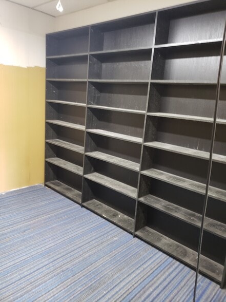 4 N Washington St, Worthington, IN for lease - Interior Photo - Image 3 of 5