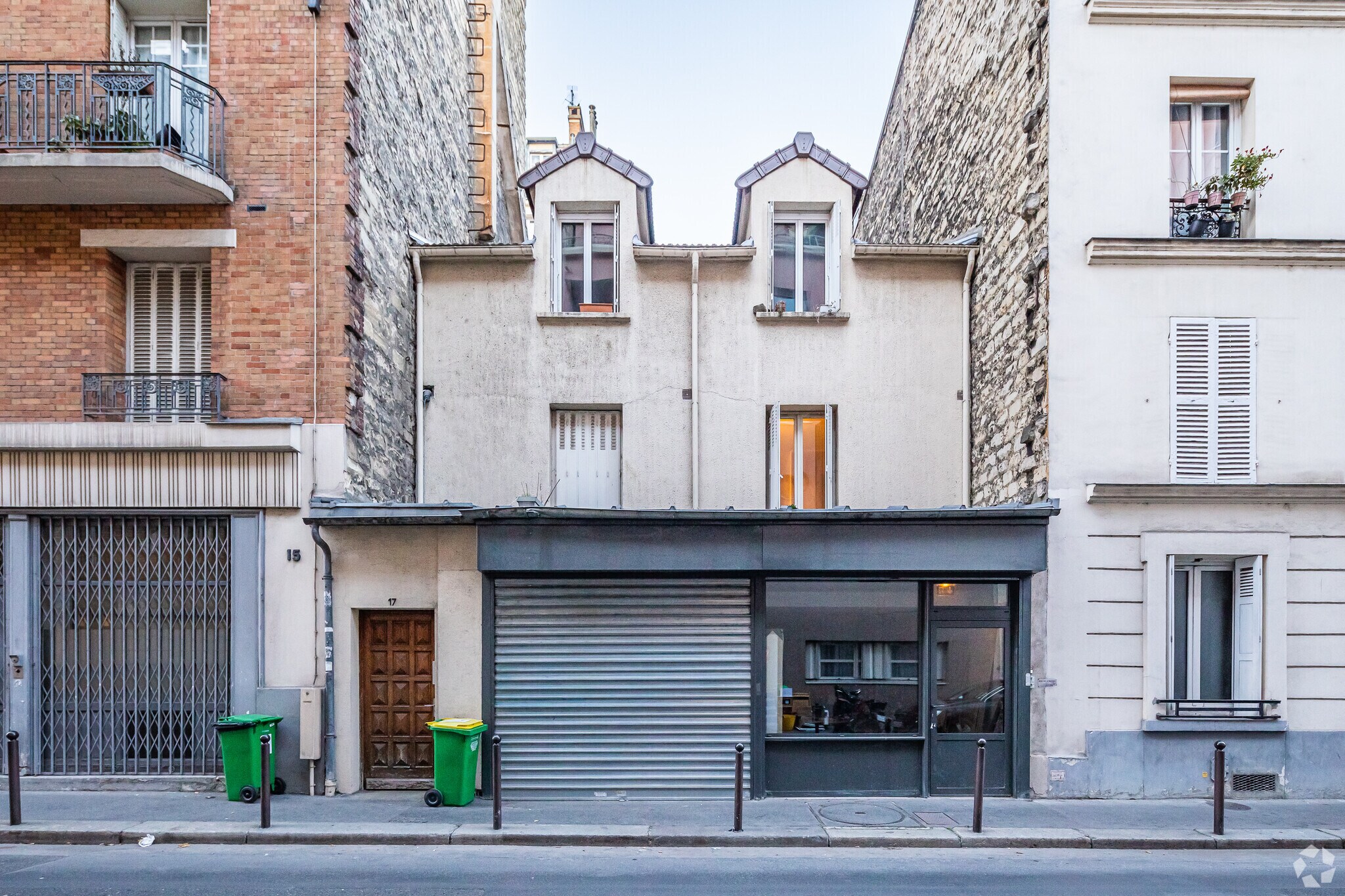 17 Rue Sébastien Mercier, Paris for sale Primary Photo- Image 1 of 6