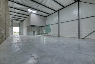 Plus de détails pour Local d'activités à louer