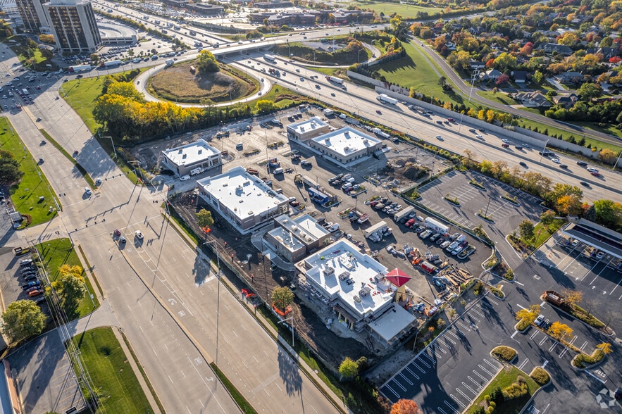 1755 W 22nd St, Oak Brook, IL for lease - Building Photo - Image 3 of 8