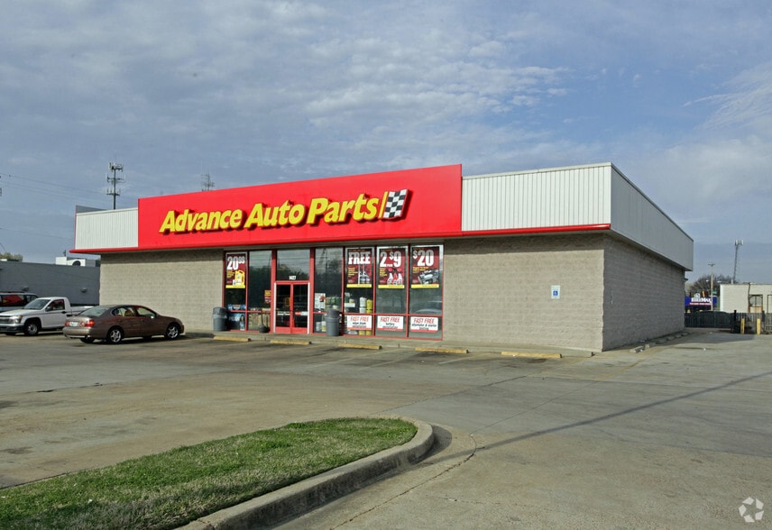 1427 Airways Blvd, Memphis, TN à louer - Photo du bâtiment - Image 2 de 4