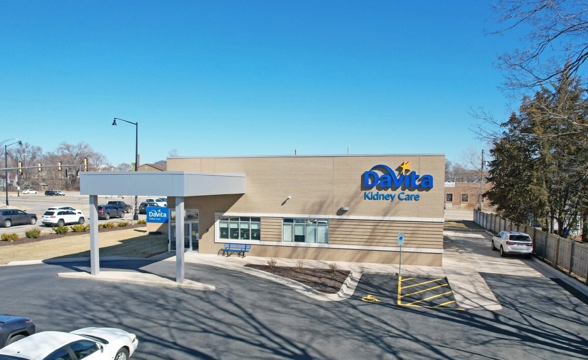 615 Harrison Ave, Rockford, IL for sale Primary Photo- Image 1 of 7