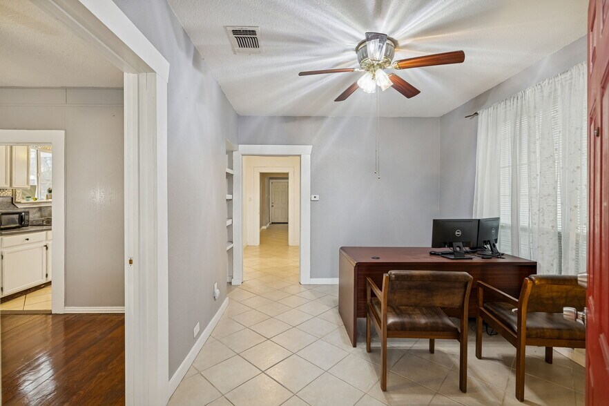 937 Culebra Rd, San Antonio, TX à louer - Photo du bâtiment - Image 3 de 25