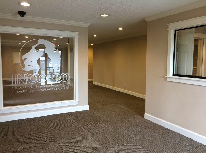 10827 Tower Oaks Blvd, Houston, TX for sale - Interior Photo - Image 2 of 8