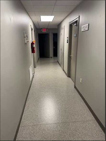 16 Physician Dr, Clyde, NC for sale - Building Photo - Image 3 of 13