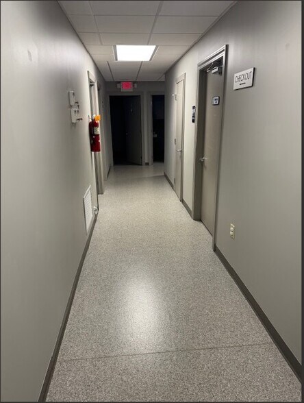 16 Physician Dr, Clyde, NC à vendre - Photo du bâtiment - Image 3 de 13