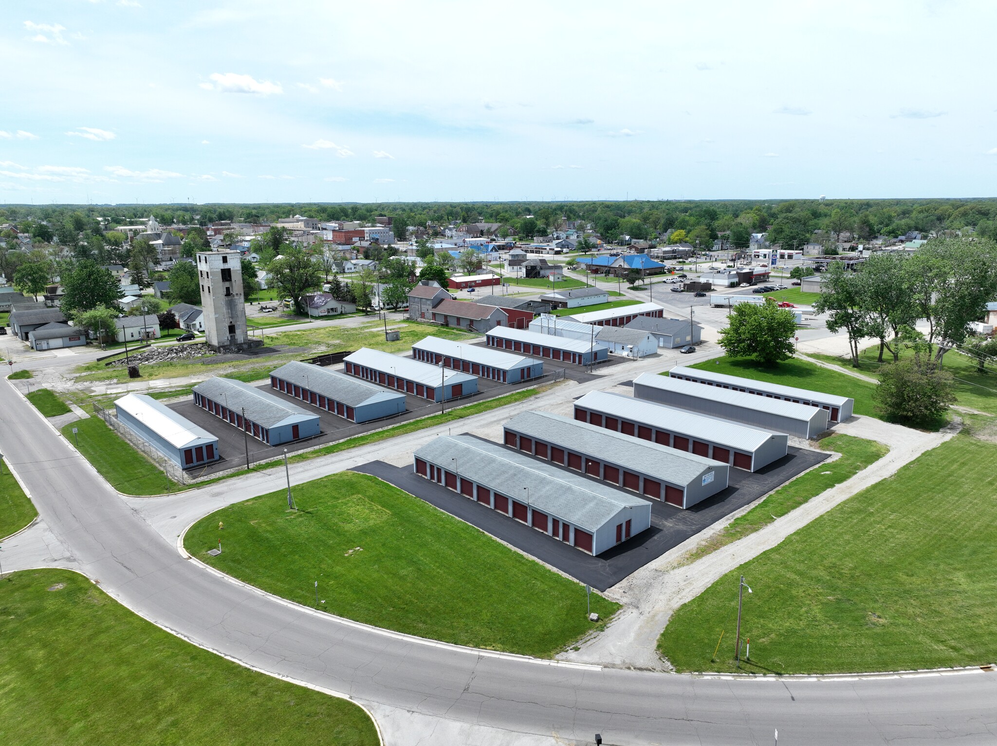 Portland Storage Units portfolio of 1 properties for sale on LoopNet.ca Primary Photo- Image 1 of 11