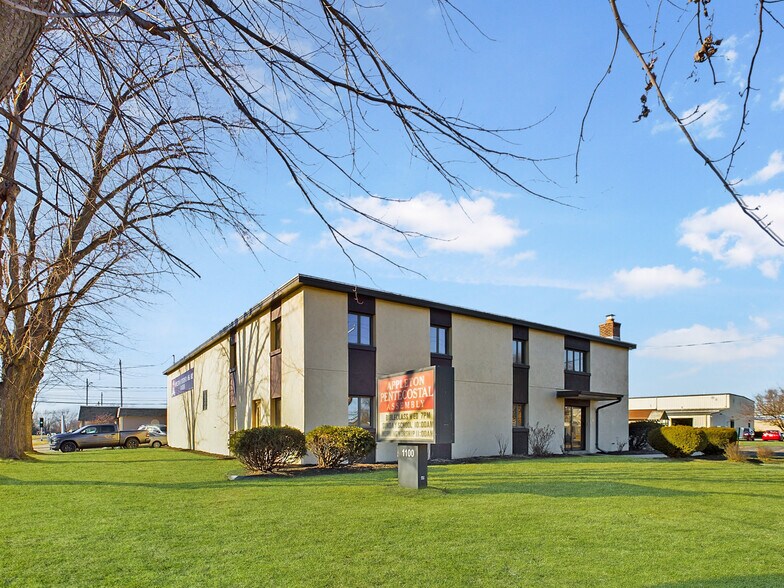 1100 London St, Menasha, WI à vendre - Photo du bâtiment - Image 2 de 13