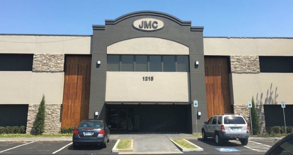 1215 Crossroads Blvd, Norman, OK for lease - Building Photo - Image 2 of 17