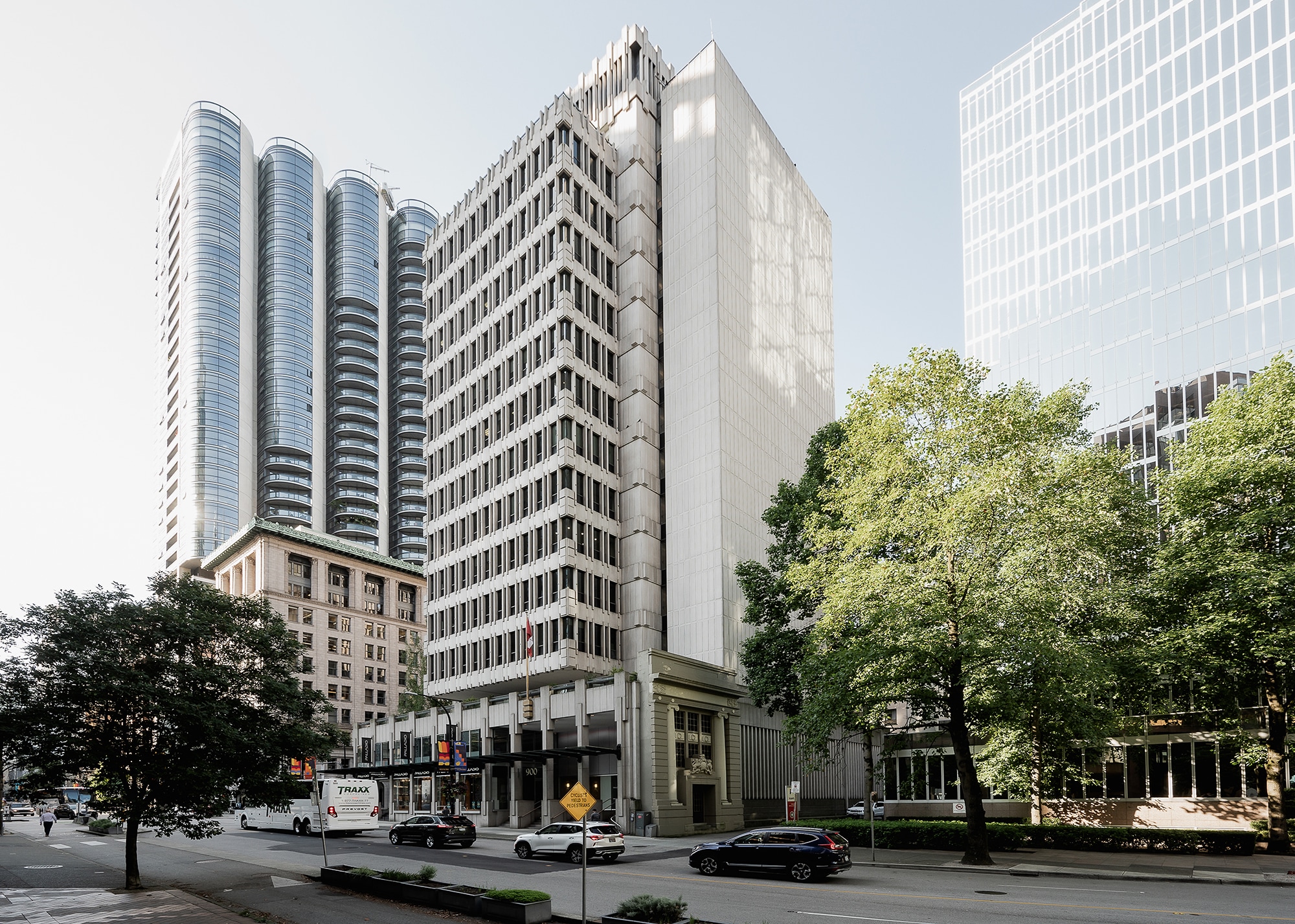 900 W Hastings St, Vancouver, BC for lease Building Photo- Image 1 of 4