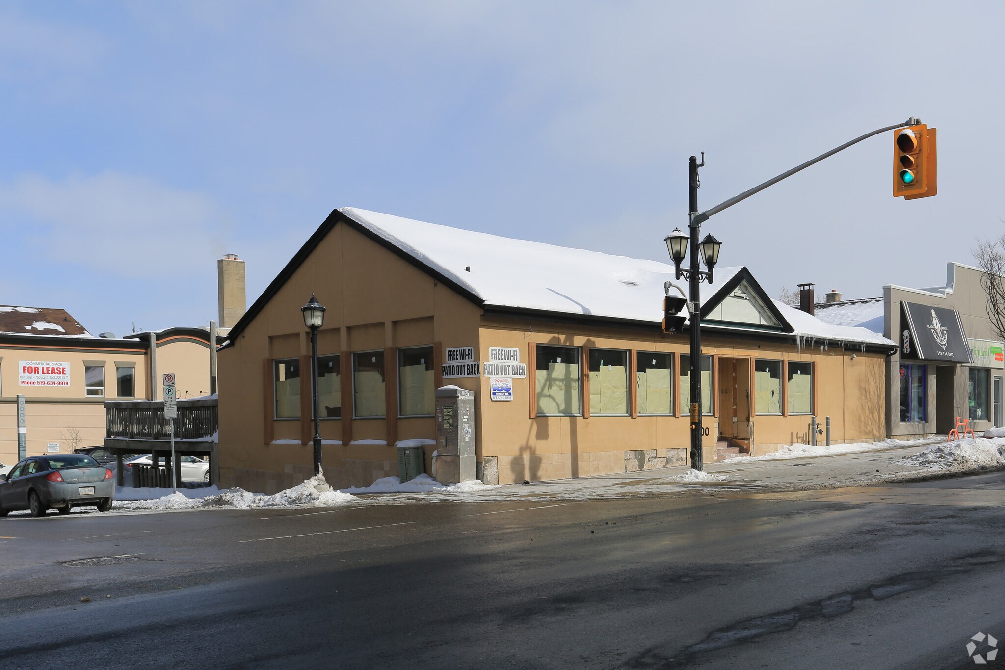 200 King St E, Kitchener, ON à vendre Photo principale- Image 1 de 1