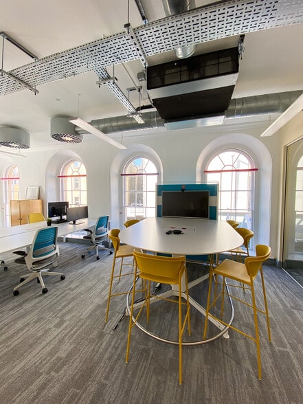 Henry St, Bath for lease - Interior Photo - Image 2 of 8