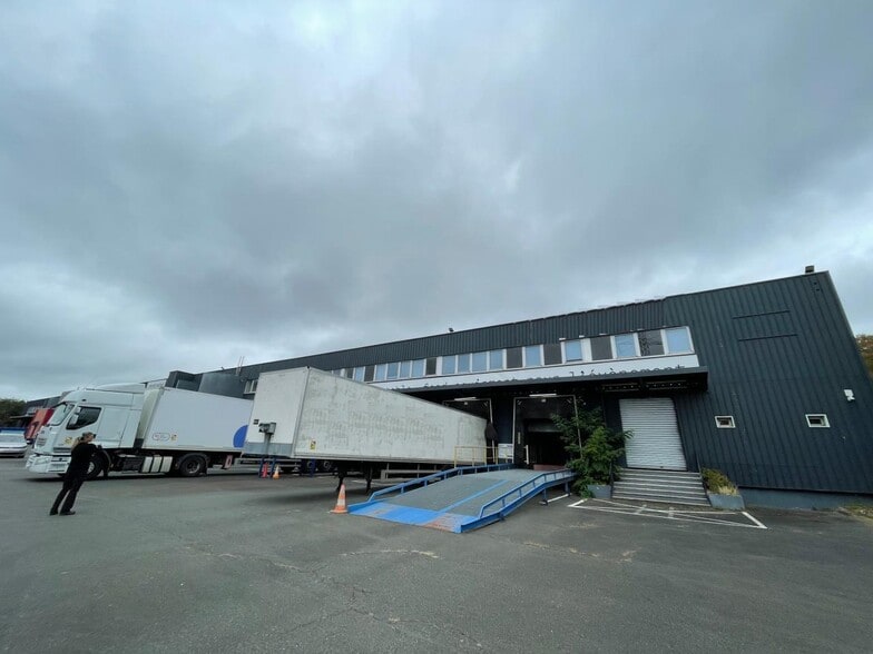 Industrial in Palaiseau for lease - Building Photo - Image 3 of 13
