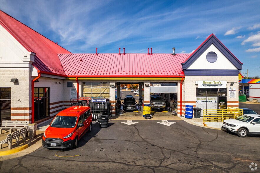 45655 Shepard Dr, Sterling, VA à vendre - Photo du bâtiment - Image 3 de 4