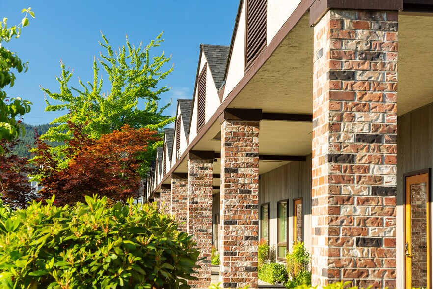 1505 NW Gilman Blvd, Issaquah, WA à louer - Photo du bâtiment - Image 2 de 3