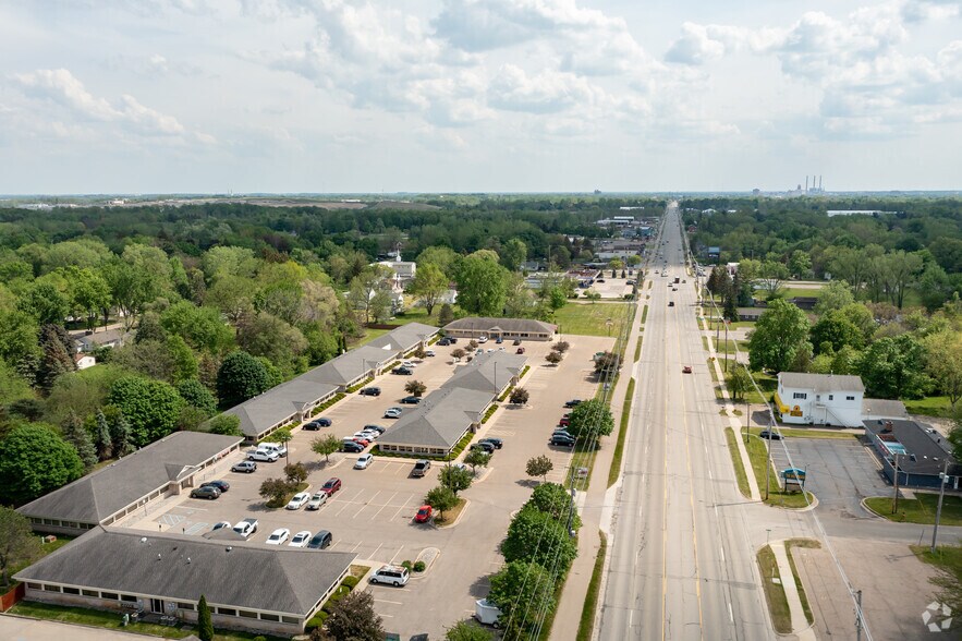 15851 S Old Us-27, Lansing, MI à vendre - Aérien - Image 3 de 8