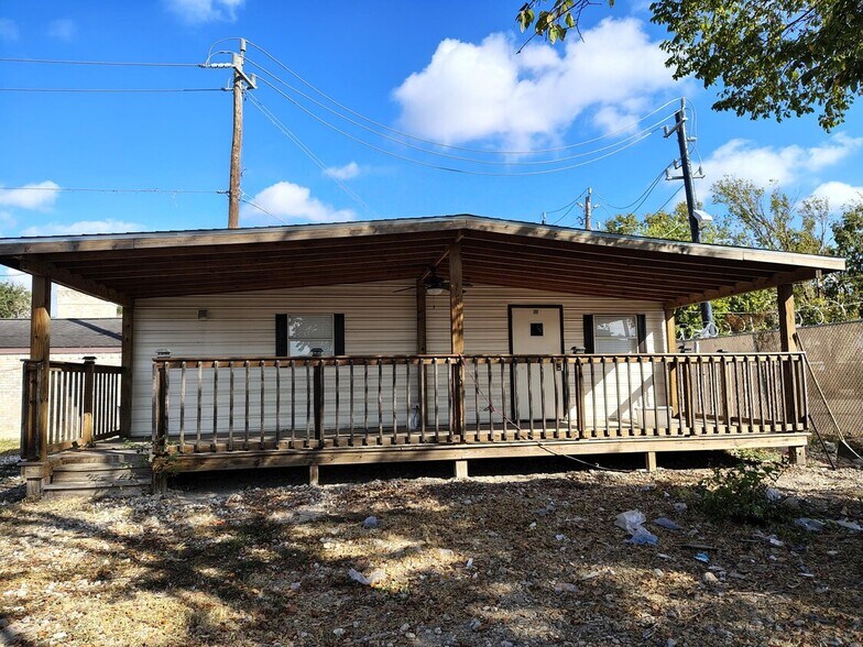 11211 Kitty Brook Dr, Houston, TX à louer - Photo du bâtiment - Image 2 de 18
