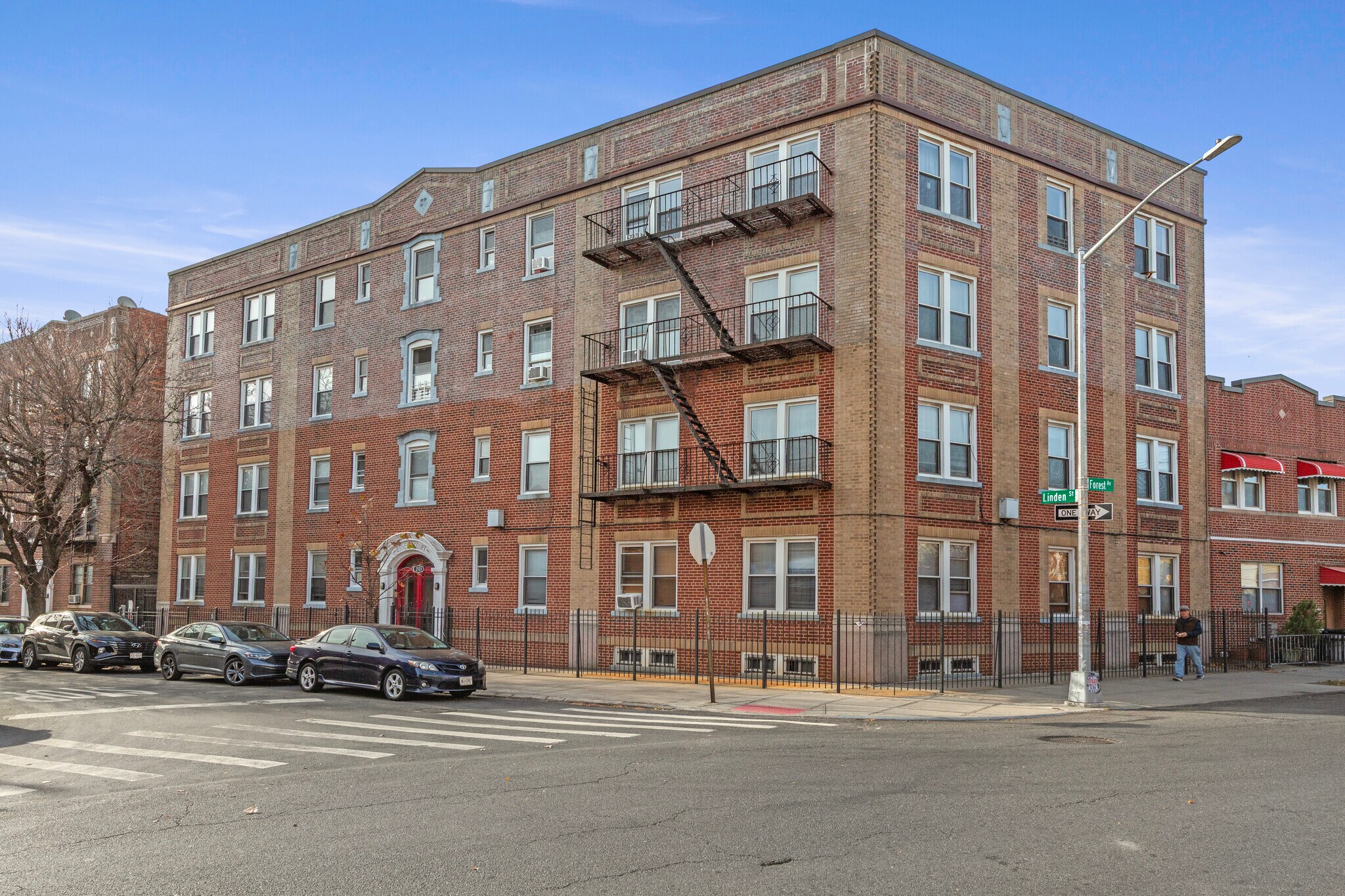 21-21 Linden St, Ridgewood, NY à vendre Photo principale- Image 1 de 9