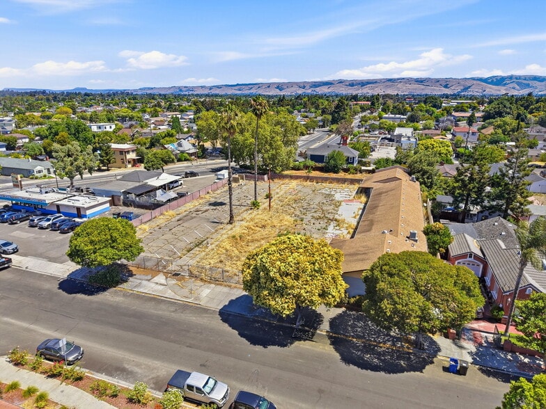 6940 Rich Ave, Newark, CA for sale - Aerial - Image 2 of 7