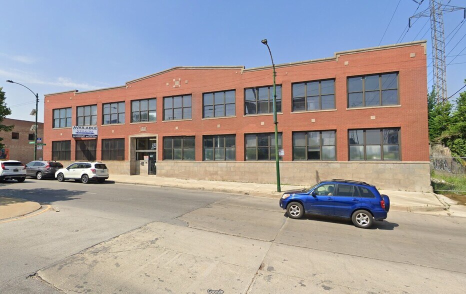 348 N Ashland Ave, Chicago, IL à louer - Photo du bâtiment - Image 1 de 4