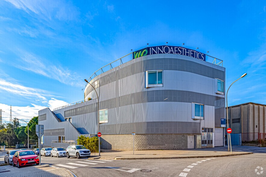 Industrial in Sant Just Desvern, Barcelona for lease - Building Photo - Image 3 of 7