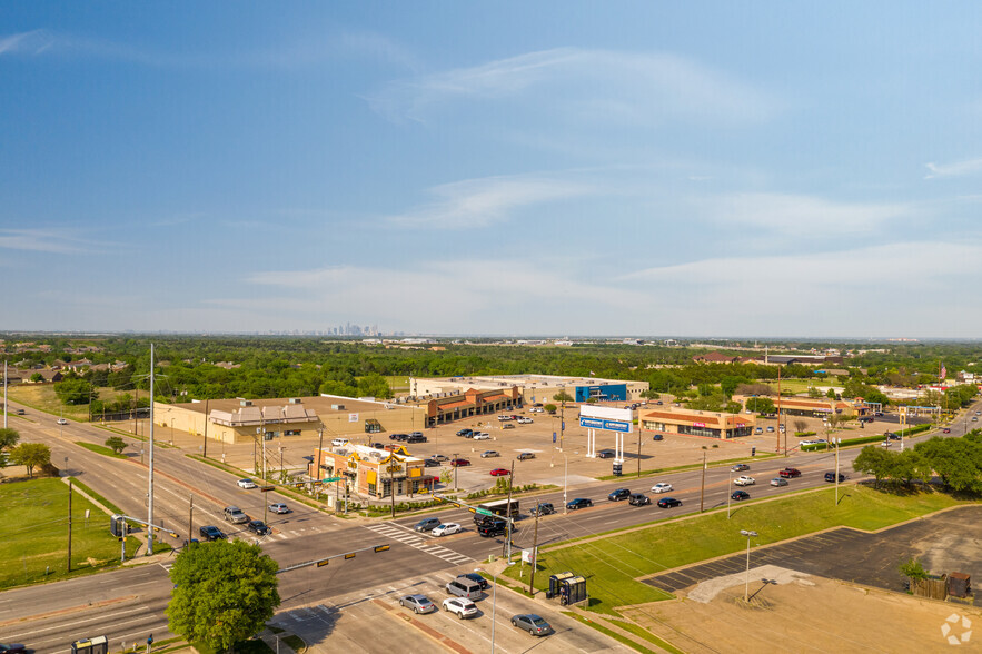 3643-3753 W Camp Wisdom Rd, Dallas, TX for lease - Building Photo - Image 1 of 10