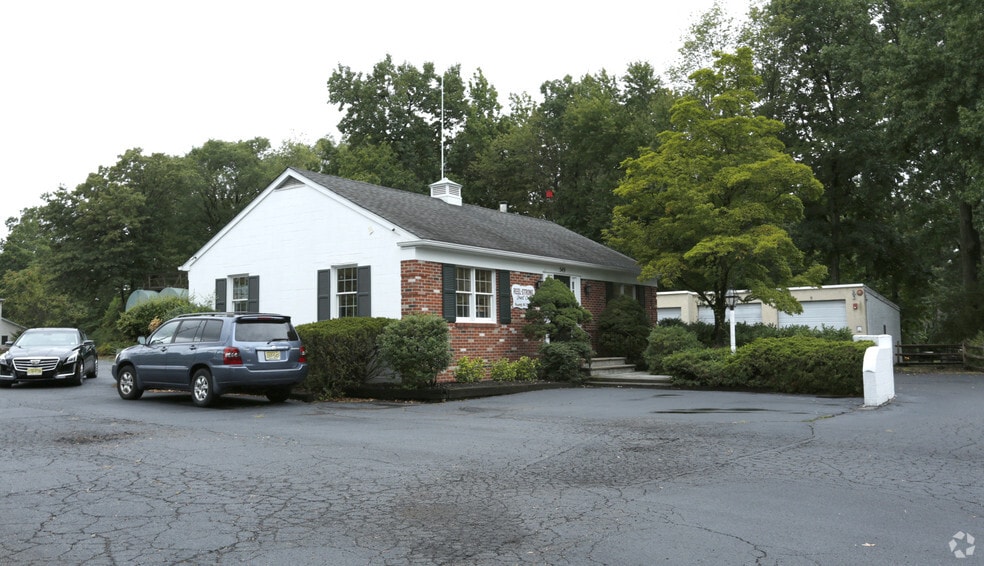 547-549 Lexington Ave, Cranford, NJ for lease - Building Photo - Image 3 of 4