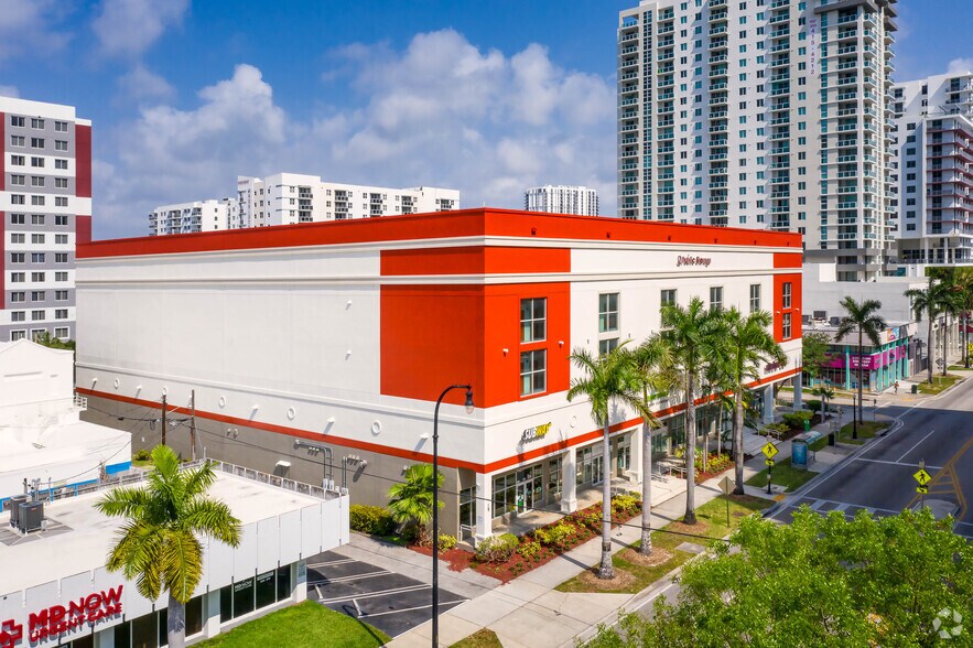 2336 Biscayne Blvd, Miami, FL à louer - Photo du bâtiment - Image 3 de 3