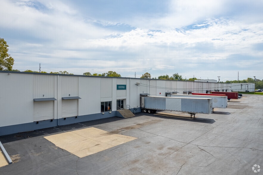 1602-1634 J P Hennessy Dr, La Vergne, TN à louer - Photo du bâtiment - Image 3 de 5