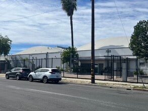 7333 Radford Ave, North Hollywood, CA for lease Interior Photo- Image 2 of 8