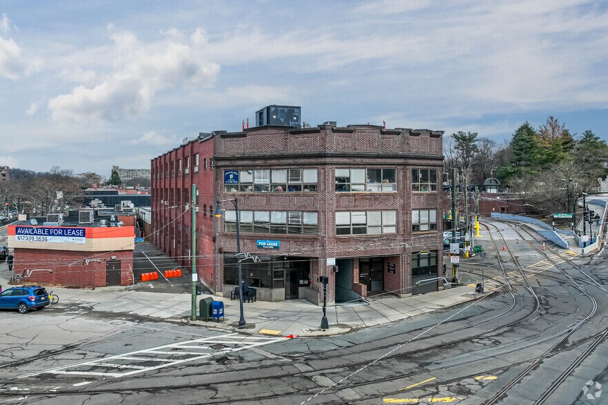 2001 Beacon St, Brighton, MA à louer - Photo principale - Image 1 de 5